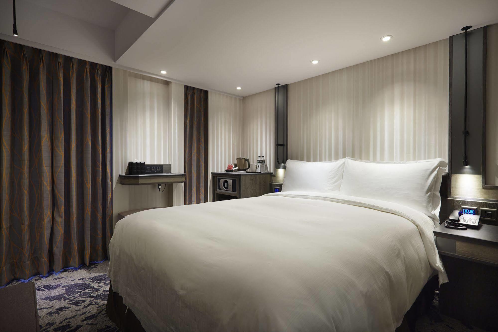 At Home Hotel Ximen تايبيه المظهر الخارجي الصورة